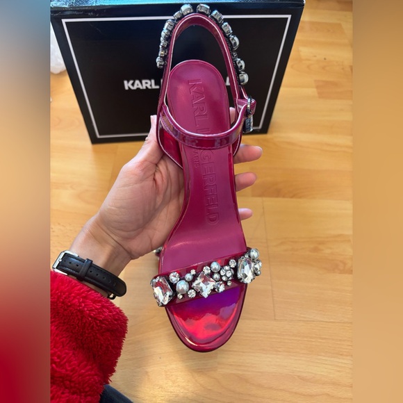 Karl lagerfeld Claude Embellished
Sandal NWT - Picture 3 of 15